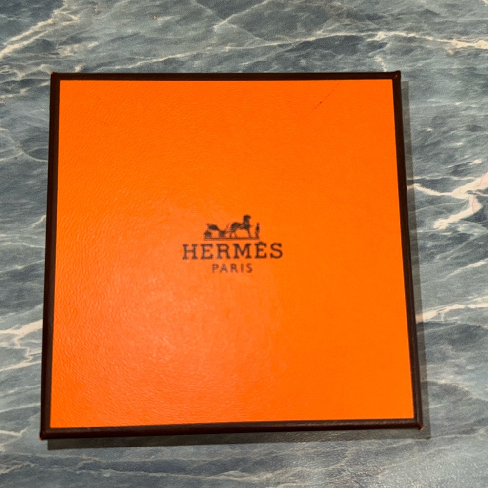 Hermés bracelet box with suede envelope case